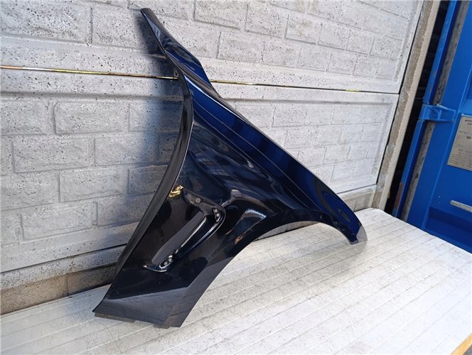 BMW IV 4 F32 F33 F36 BŁOTNIK PRAWY PRZEDNI ORYGINAŁ (17681720571)