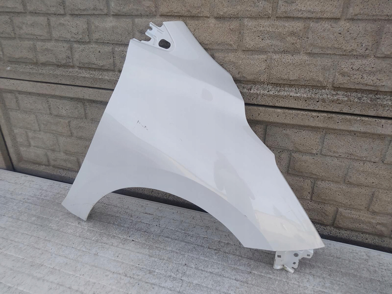 NISSAN MICRA K14 2017 - 2022 BŁOTNIK PRZEDNI PRAWY - (12302263252)