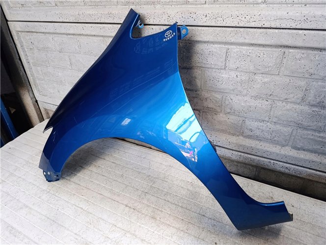 TOYOTA AURIS 1 I LIFT BŁOTNIK PRZEDNI LEWY (17681726133)