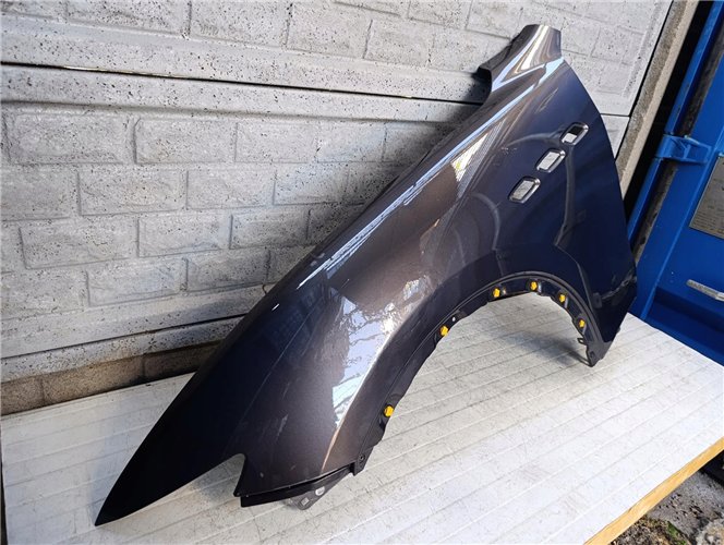 MASERATI LEVANTE 2017- BŁOTNIK LEWY PRZEDNI ORYGINAŁ (17681736065)