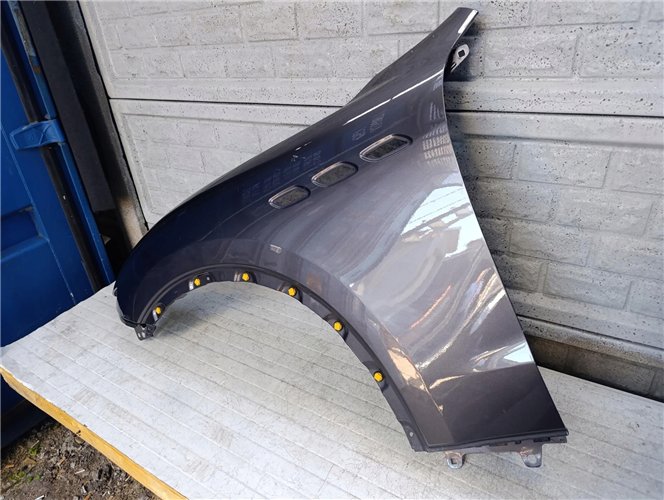 MASERATI LEVANTE 2017- BŁOTNIK LEWY PRZEDNI ORYGINAŁ (17681736065)