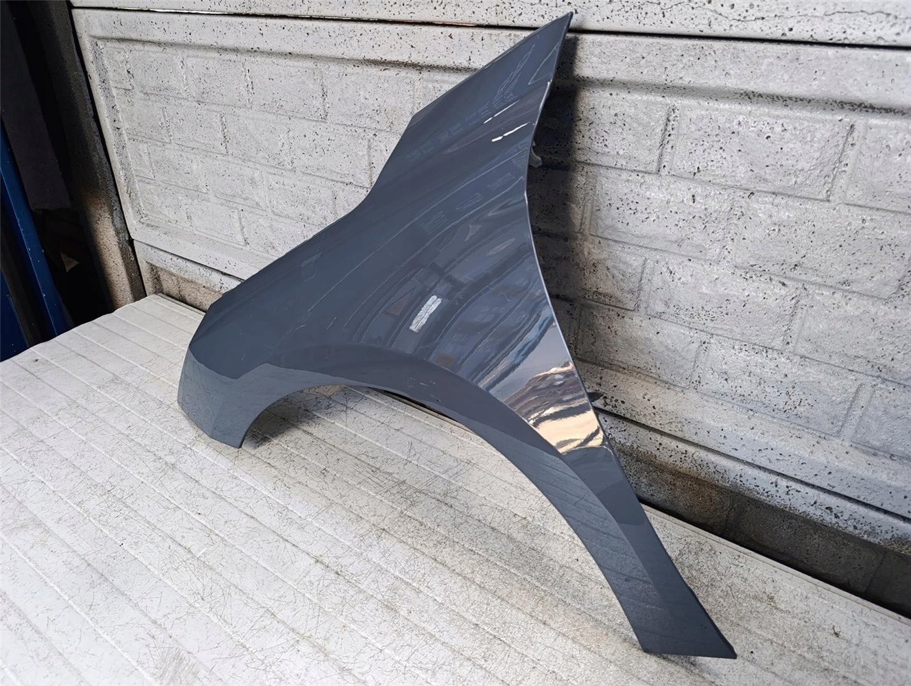 OPEL CORSA F 2019-2025 BŁOTNIK LEWY PRZEDNI ORYGINAŁ (17681741125)