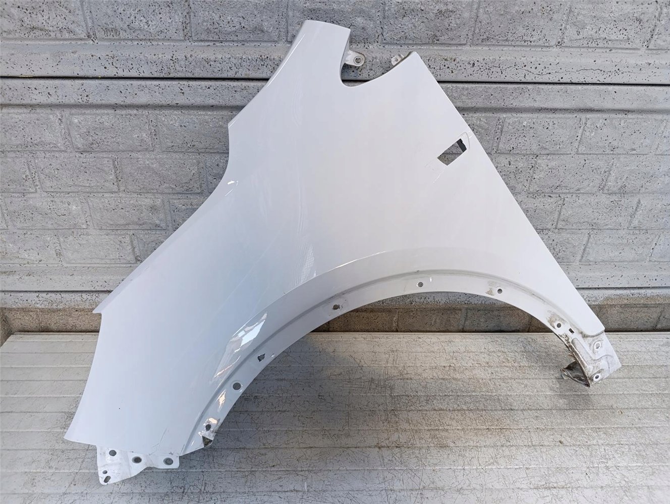 OPEL MOKKA X LIFT 2016-2022 BŁOTNIK PRZEDNI LEWY ORYGINAŁ (17681745982)