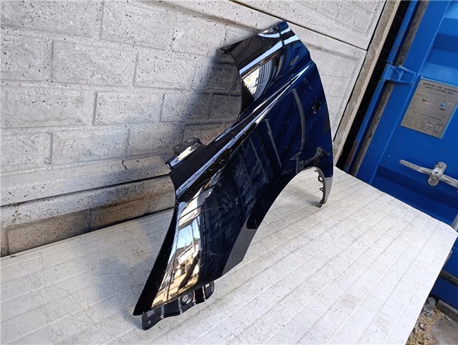 SUZUKI SWIFT Mk9 BŁOTNIK PRZEDNI LEWY ORYGINAŁ (17681748007)