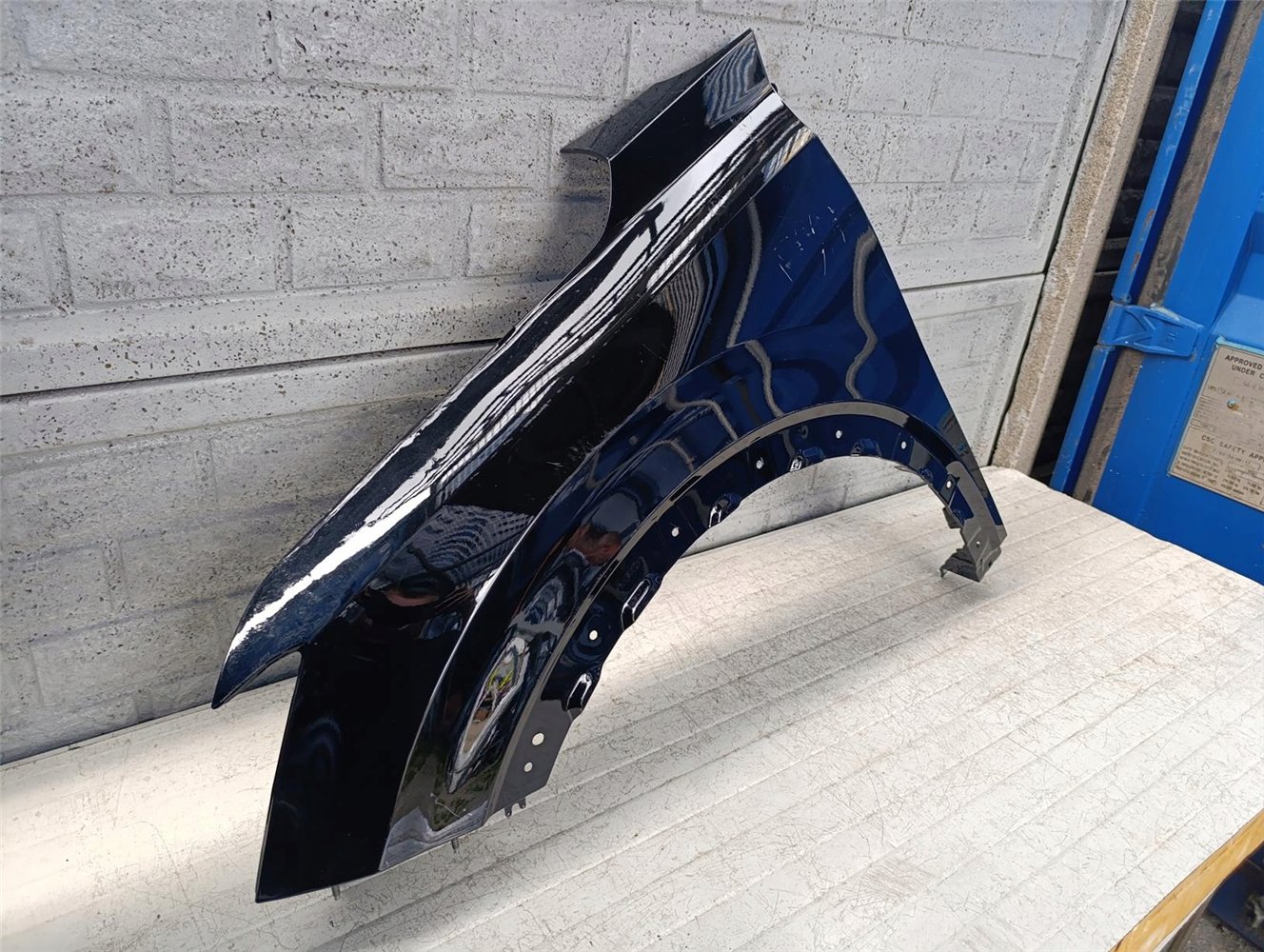 RENAULT RAFALE 24- BŁOTNIK PRZEDNI LEWY ORYGINAŁ (17681785296)