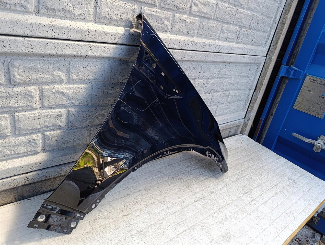 LAND ROVER DISCOVERY 5 17-22 BŁOTNIK PRZEDNI PRAWY ORYGINAŁ (17681853457)