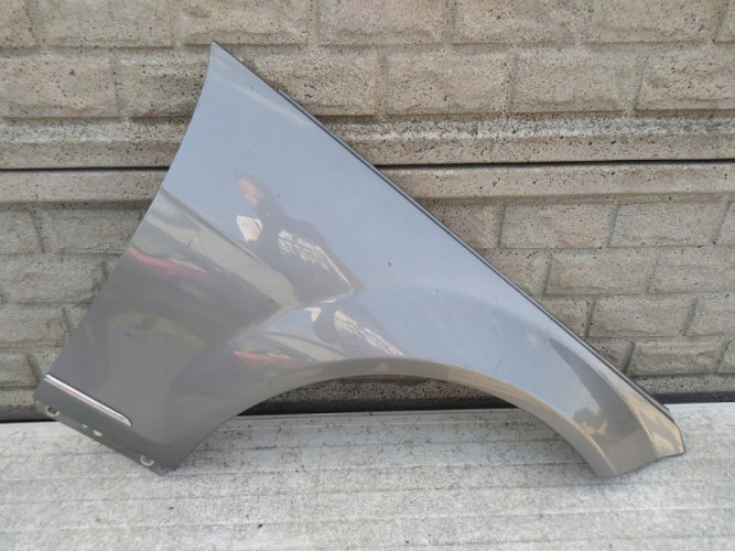 MERCEDES C KLASA W204 07-14 BŁOTNIK PRZEDNI PRAWY - (12302406682)