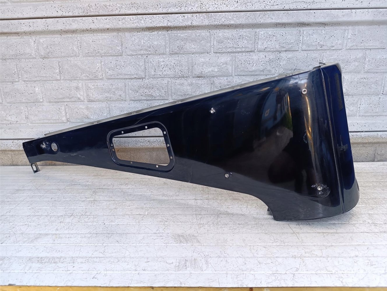 LAND ROVER DEFENDER 1 83 - BŁOTNIK LEWY PRZEDNI ORYGINAŁ (17681874364)