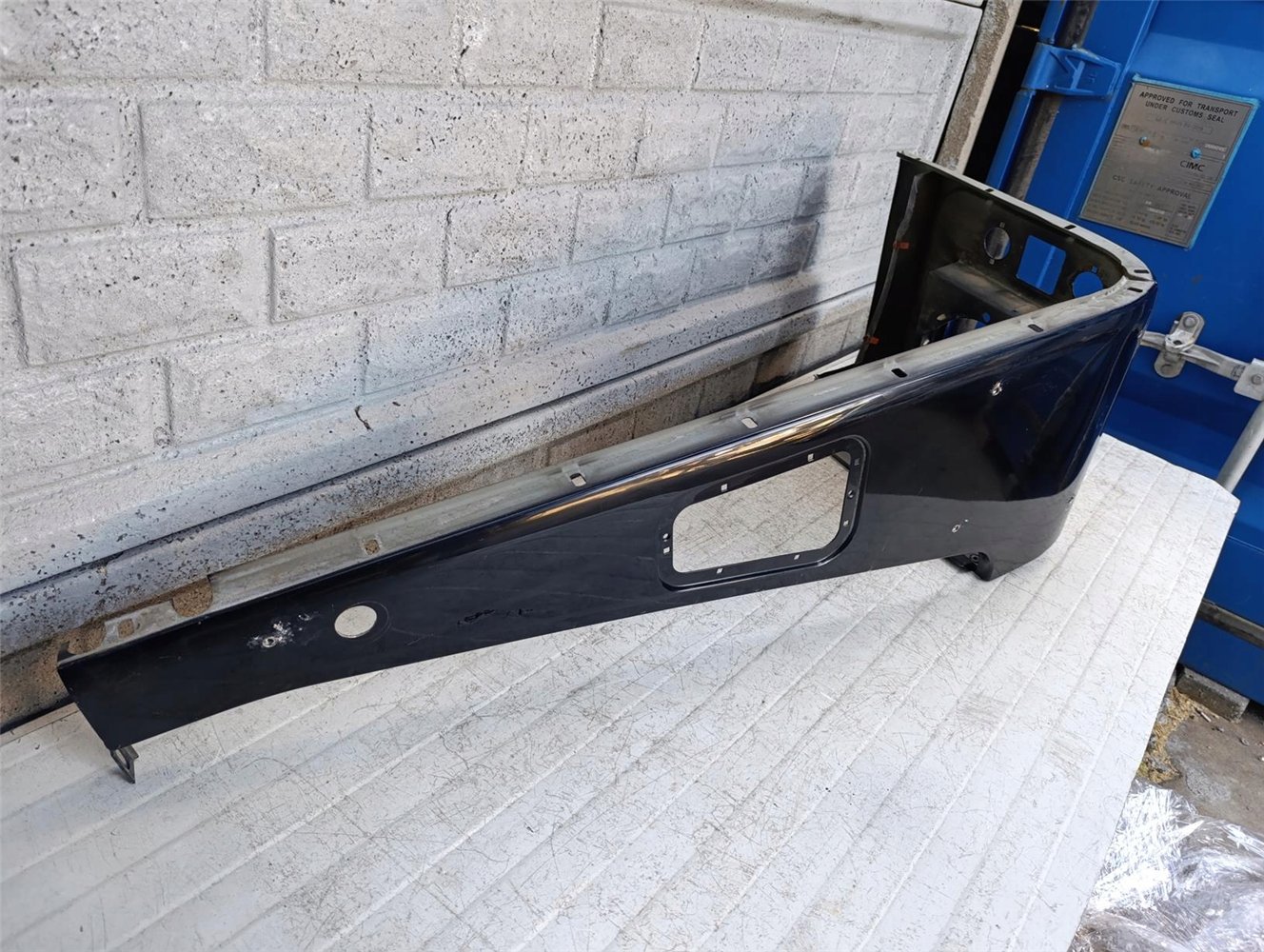 LAND ROVER DEFENDER 1 83 - BŁOTNIK LEWY PRZEDNI ORYGINAŁ (17681874364)