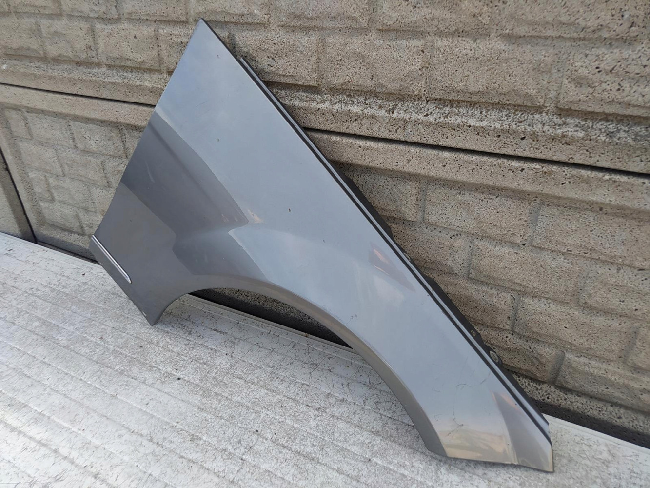 MERCEDES C KLASA W204 07-14 BŁOTNIK PRZEDNI PRAWY - (12302406682)
