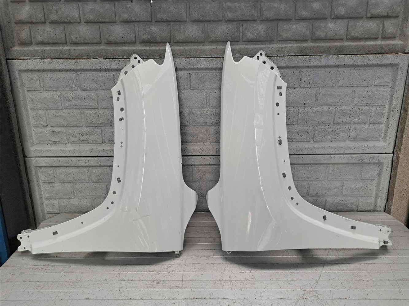 JEEP COMPASS 17-24 BŁOTNIK PRZEDNI PRAWY LEWY ORYGINAŁ (17681906065)