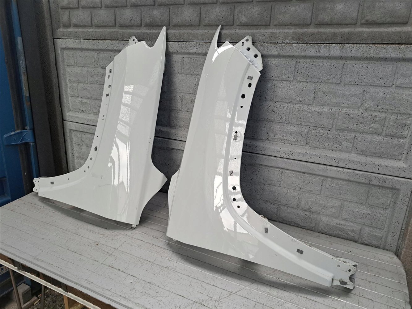 JEEP COMPASS 17-24 BŁOTNIK PRZEDNI PRAWY LEWY ORYGINAŁ (17681906065)