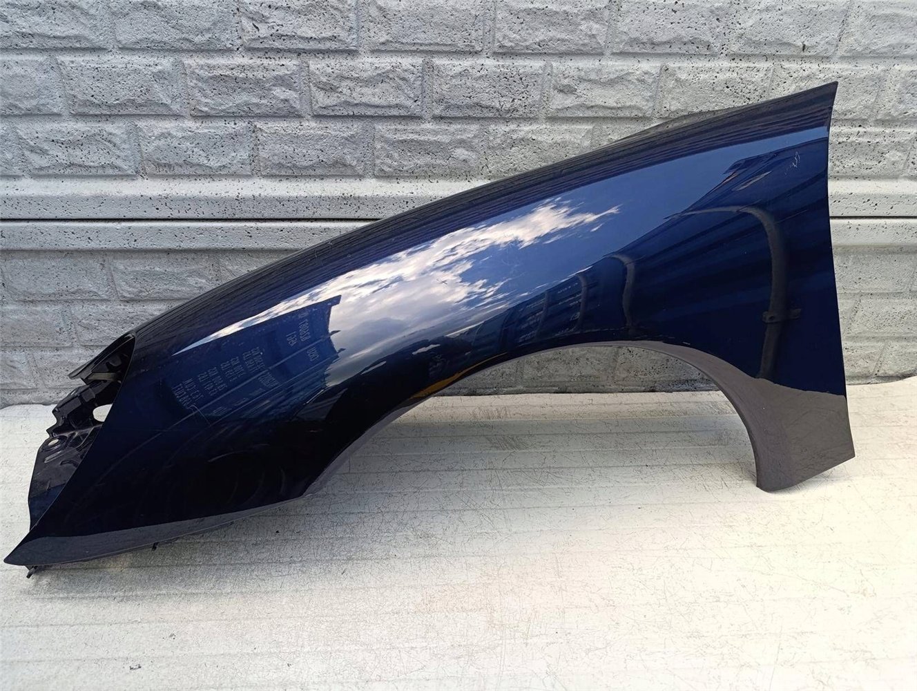 Porsche 996 2001 - LIFT Przód strona lewa Błotnik przedni (17688091185)