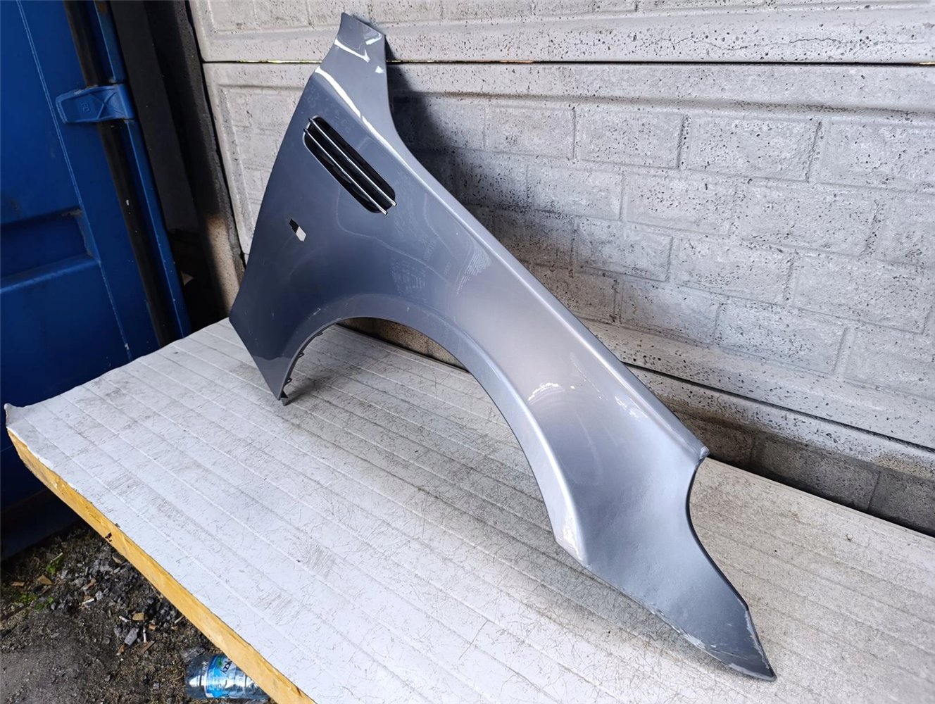 BMW M5 5 V E60 E61 2003-2010 BŁOTNIK PRZEDNI PRAWY ORYGINAŁ (17694636208)