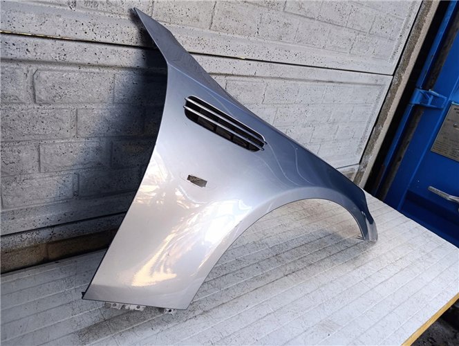 BMW M5 5 V E60 E61 2003-2010 BŁOTNIK PRZEDNI PRAWY ORYGINAŁ (17694636208)