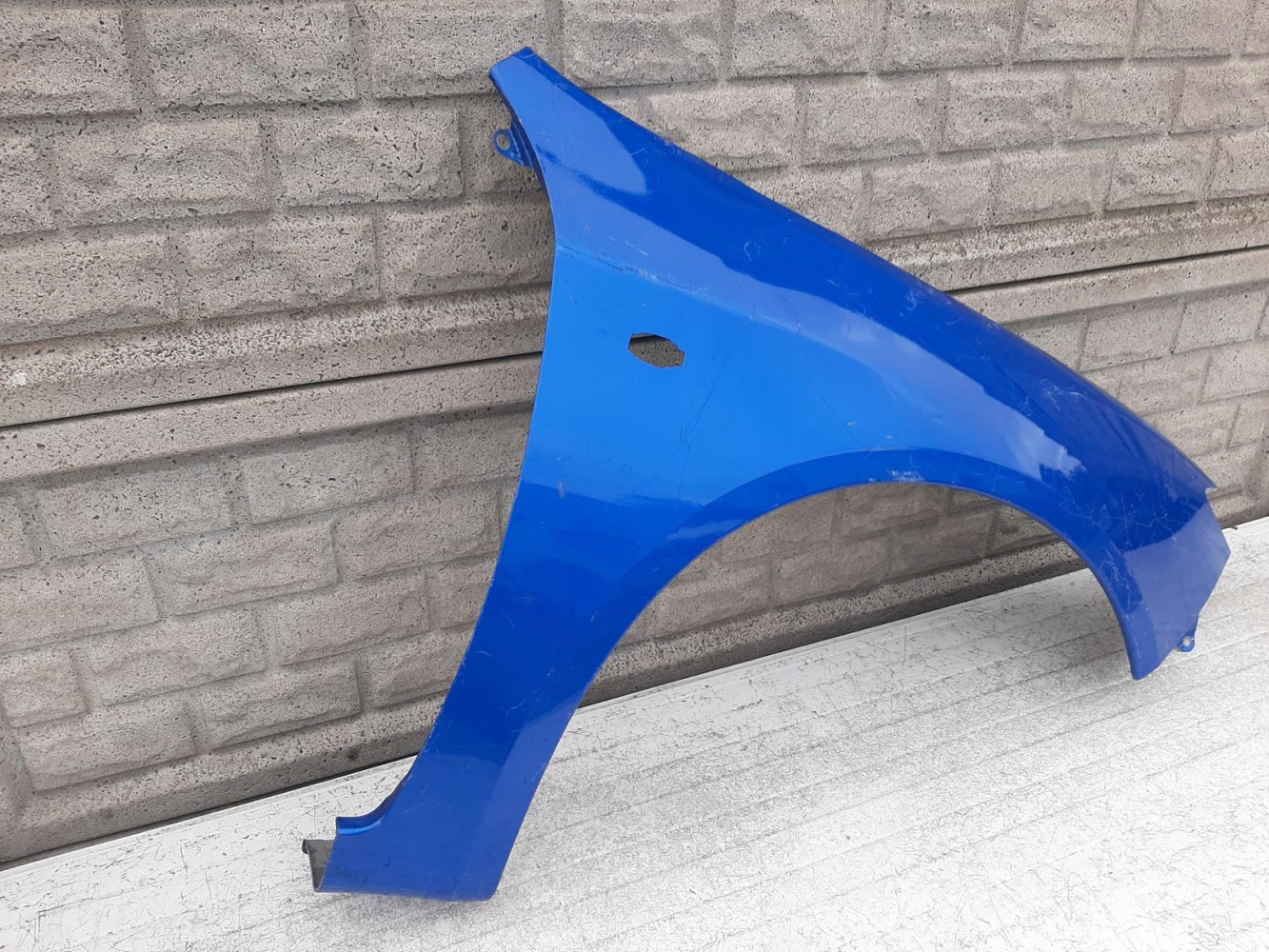 SUBARU IMPREZA 2009-2013 BŁOTNIK PRZEDNI PRAWY - (12302470027)
