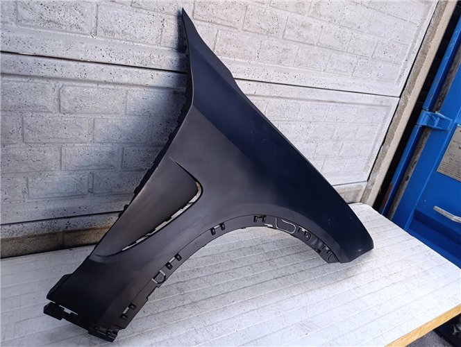 BMW X5 F15 BŁOTNIK PRAWY ORYGINAŁ (17694640451)