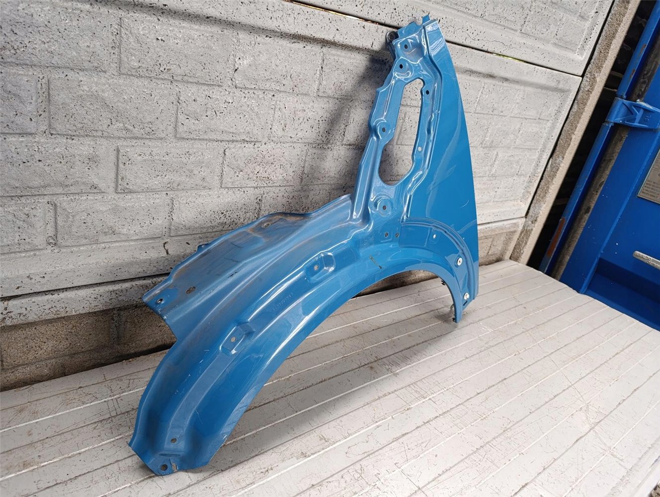 MINI COOPER COUNTRYMAN PACMAN R60 61 BŁOTNIK LEWY ORYGINAŁ (17697463786)