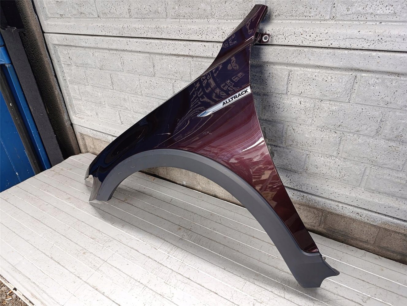 VW PASSAT B8 ALLTRACK BŁOTNIK PRZEDNI LEWY ORYGINAŁ (17697469140)