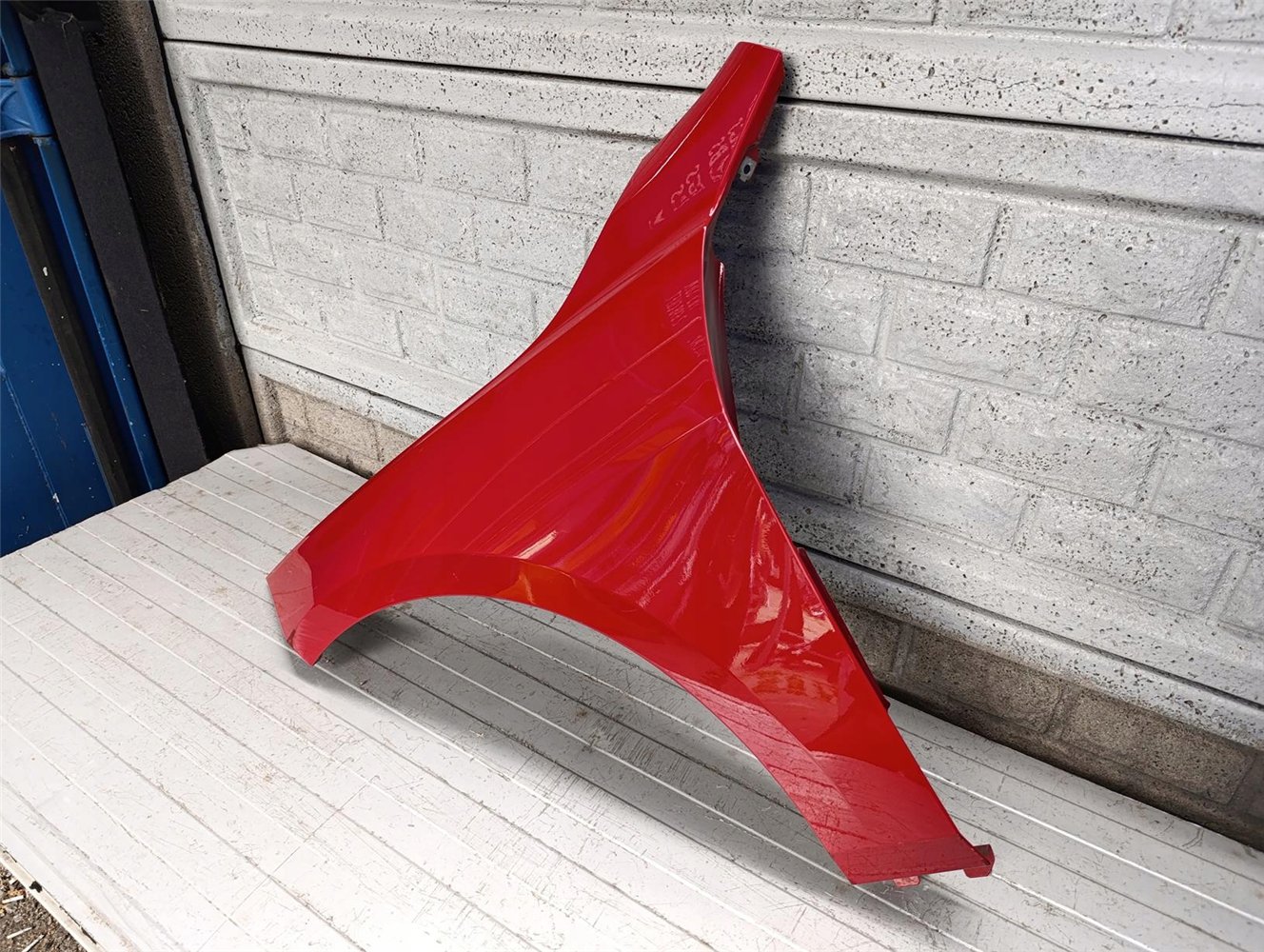 BŁOTNIK PRZEDNI LEWY BMW 1 I F40 F 40 ORYGINAŁ (17697474973)