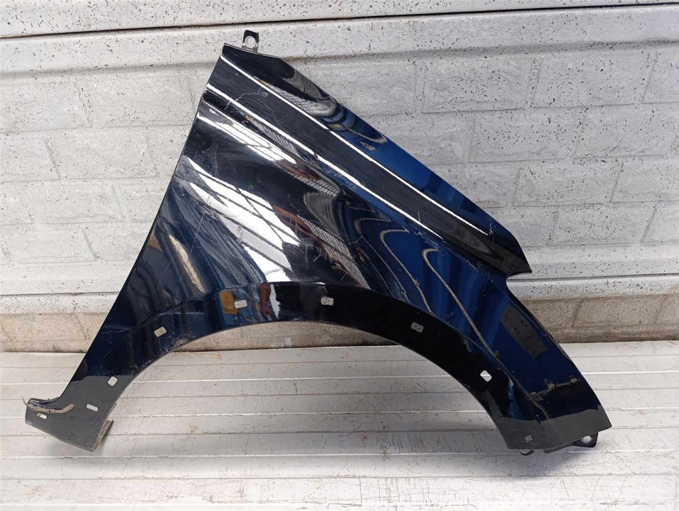 HYUNDAI I20 CROSS SPORT BŁOTNIK PRZEDNI PRAWY ORYGINAŁ (17697505948)