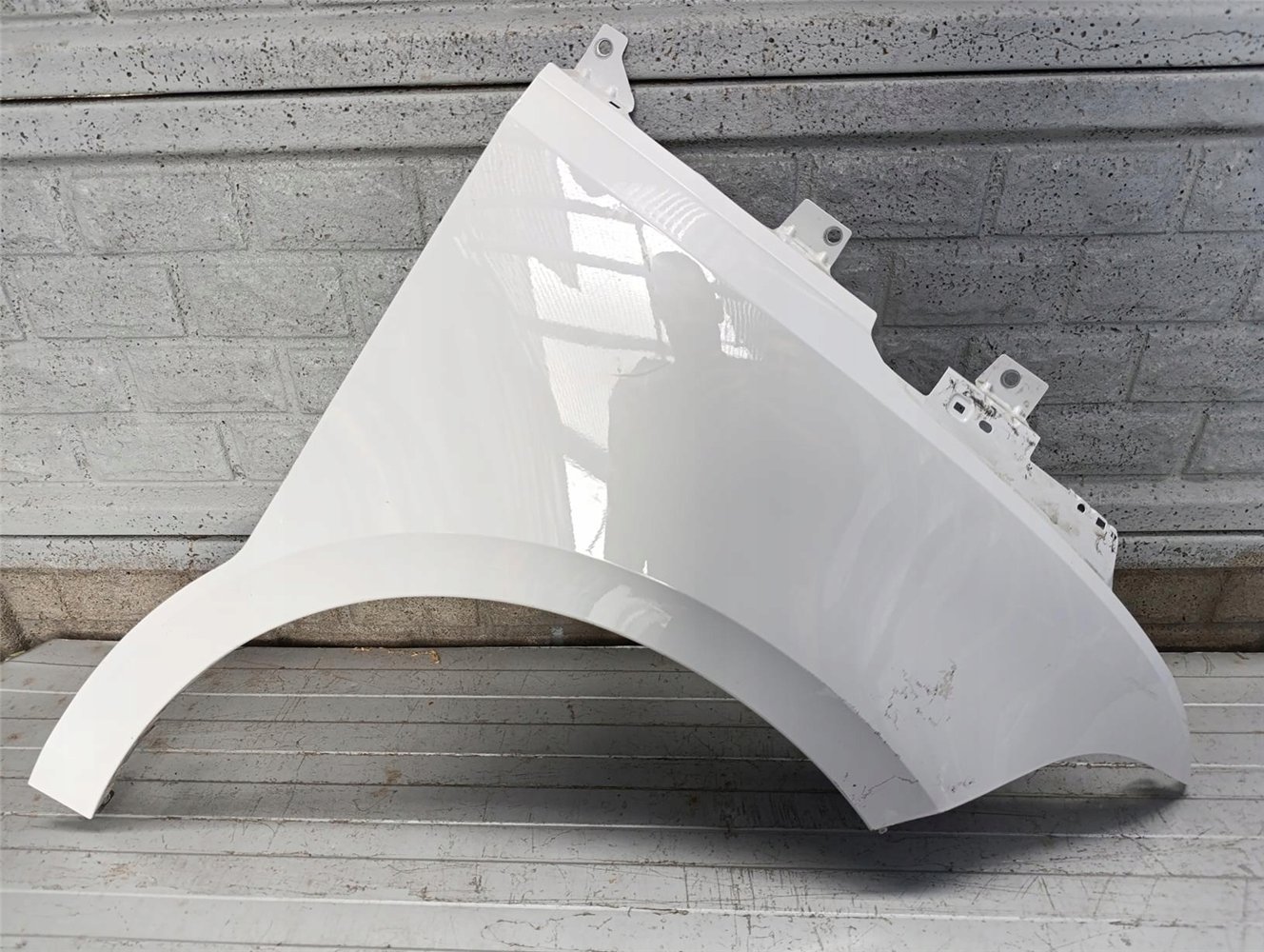 VW ID BUZZ 22- BŁOTNIK PRAWY PRZEDNI ORYGINAŁ (17697509273)