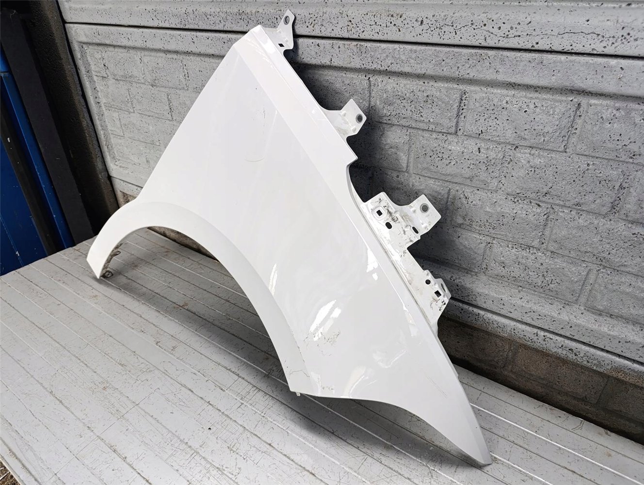 VW ID BUZZ 22- BŁOTNIK PRAWY PRZEDNI ORYGINAŁ (17697509273)