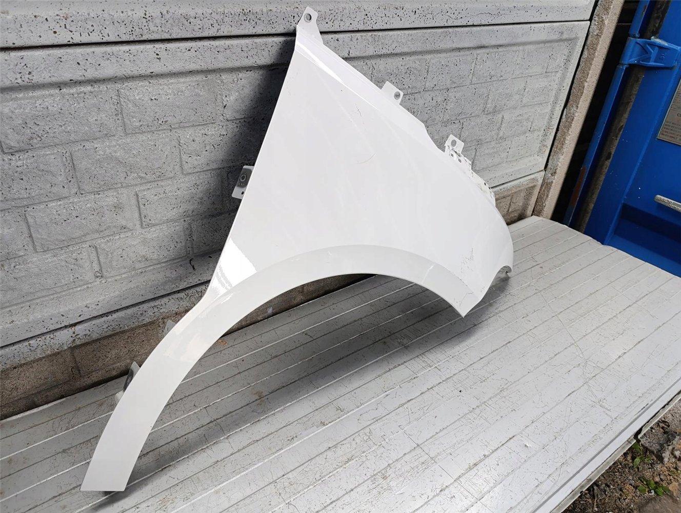 VW ID BUZZ 22- BŁOTNIK PRAWY PRZEDNI ORYGINAŁ (17697509273)