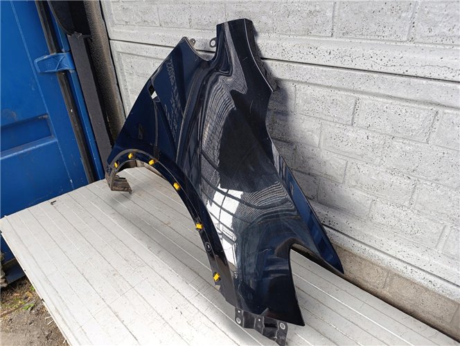 OPEL MOKKA BŁOTNIK PRAWY PRZEDNI ORYGINAŁ (17700004223)