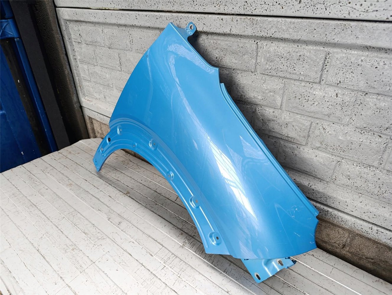 CITROEN C3 AIRCROSS BŁOTNIK PRAWY PRZEDNI ORYGINAŁ (17700010385)