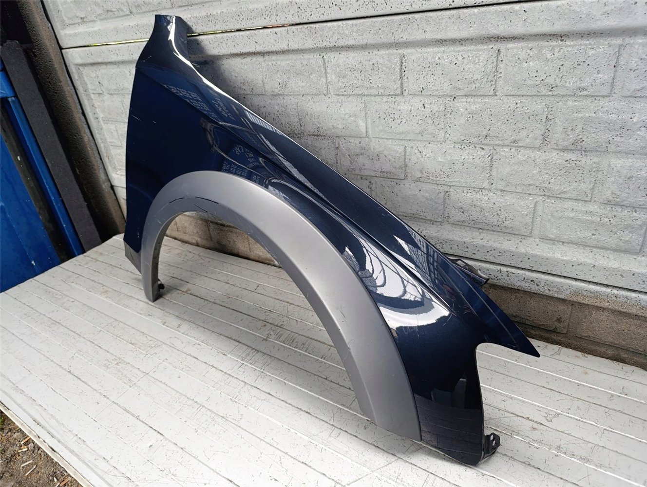 AUDI A4 B8 ALLROAD LIFT 12-16 BŁOTNIK PRZEDNI PRAWY ORYGINAŁ (17700018083)