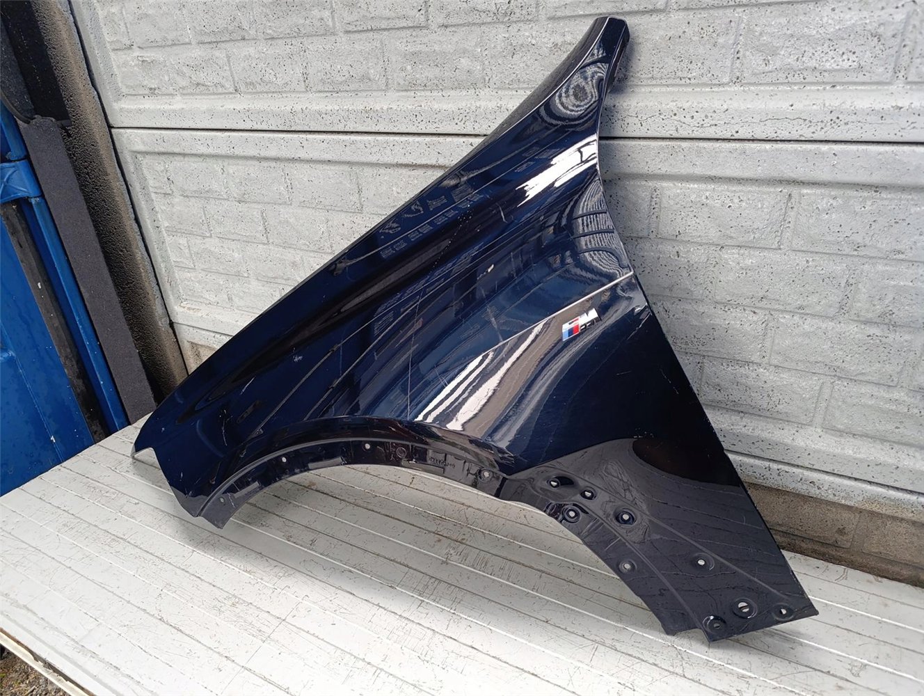 BMW X7 G07 2020-25 BŁOTNIK PRZEDNI LEWY ORYGINAŁ (17700024967)