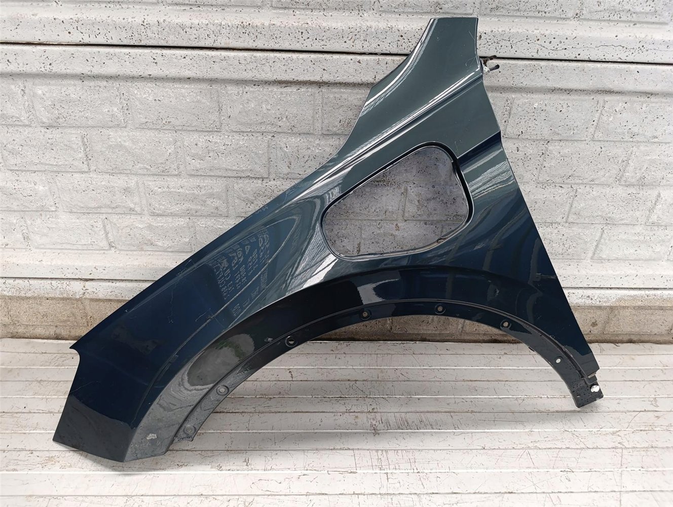 SEAT TARRACO HYBRYDA 21-24 BŁOTNIK PRZEDNI LEWY ORYGINAŁ (17700039044)