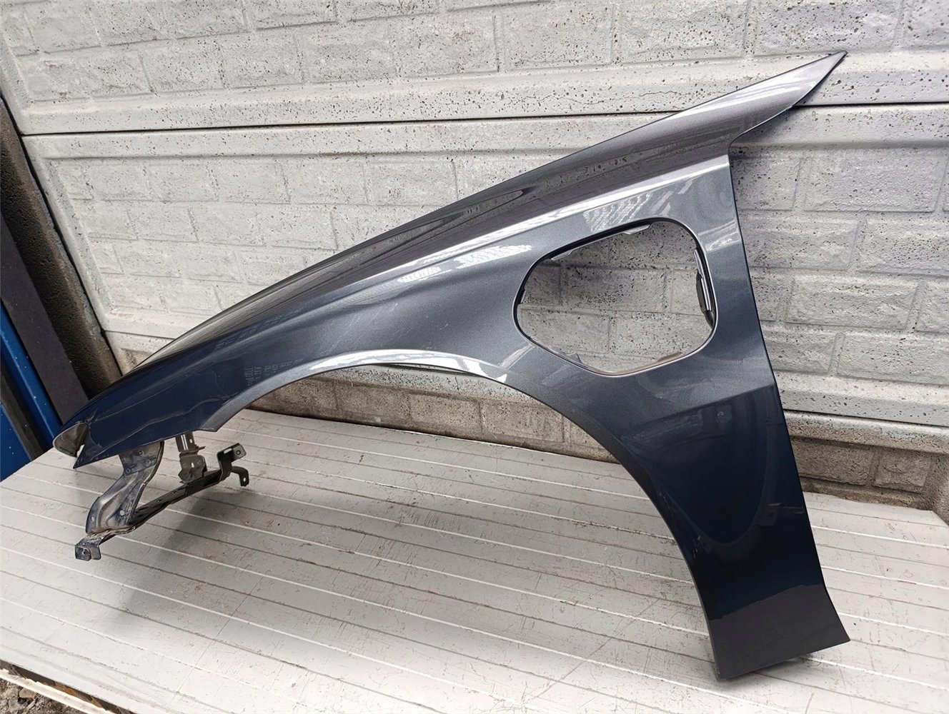 AUDI E-TRON GT ETRON RS 4J3 BŁOTNIK LEWY PRZEDNI ORYGINAŁ (17702717578)