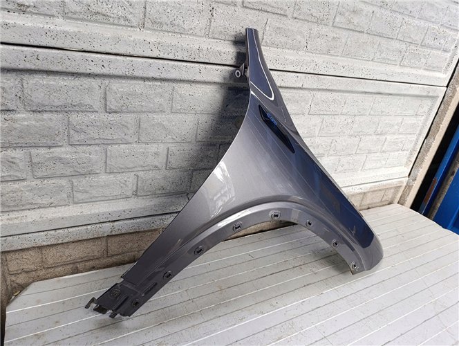 MERCEDES EQB X243 W243 BŁOTNIK PRZEDNI PRAWY ORYGINAŁ (17702931479)