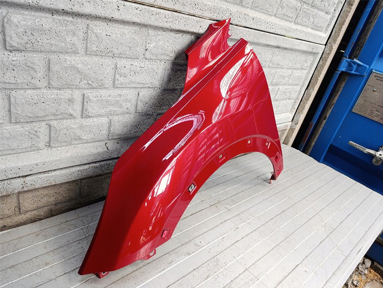 KIA STONIC BŁOTNIK LEWY PRZEDNI ORYGINAŁ (17702947164)