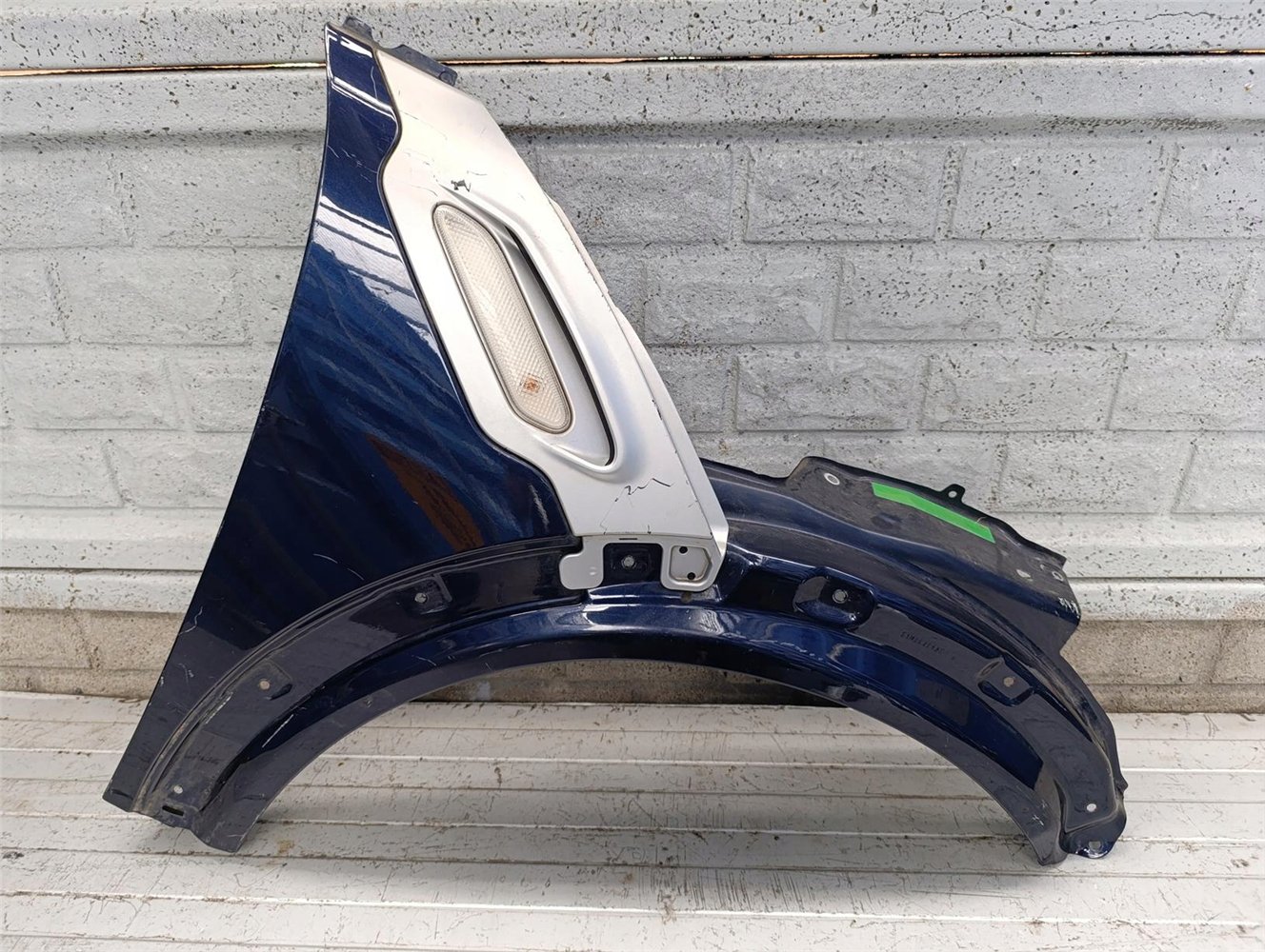 MINI COOPER COUNTRYMAN PACMAN R60 61 BŁOTNIK PRAWY ORYGINAŁ (17713061896)