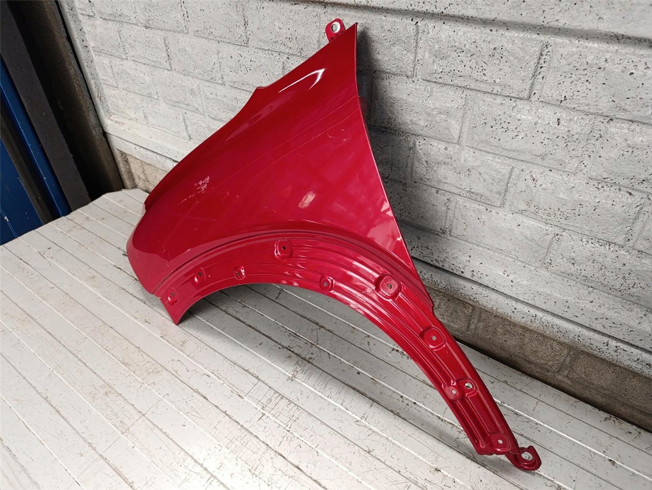 CITROEN C3 AIRCROSS BŁOTNIK LEWY PRZEDNI ORYGINAŁ (17713083058)