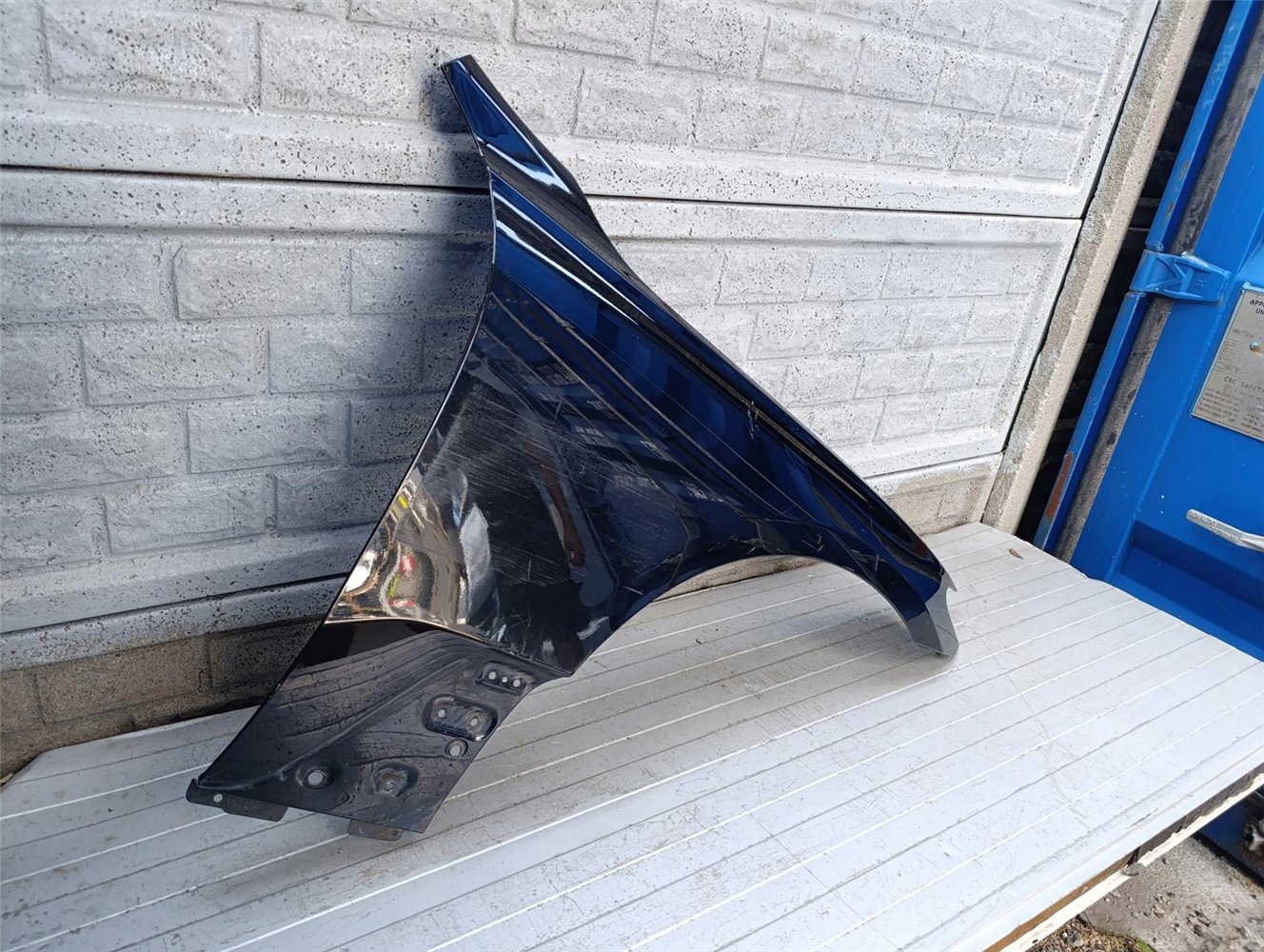 BMW 6 VI GT G-32 17-22 BŁOTNIK PRAWY PRZÓD ORYGINAŁ (17715646961)