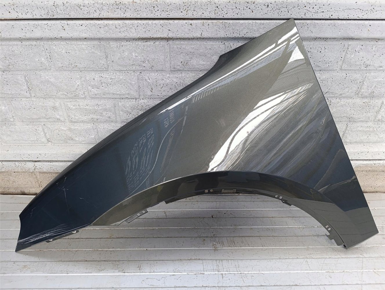 PORSCHE MACAN 24- 95C BŁOTNIK LEWY PRZÓD ORYGINAŁ (17715649224)