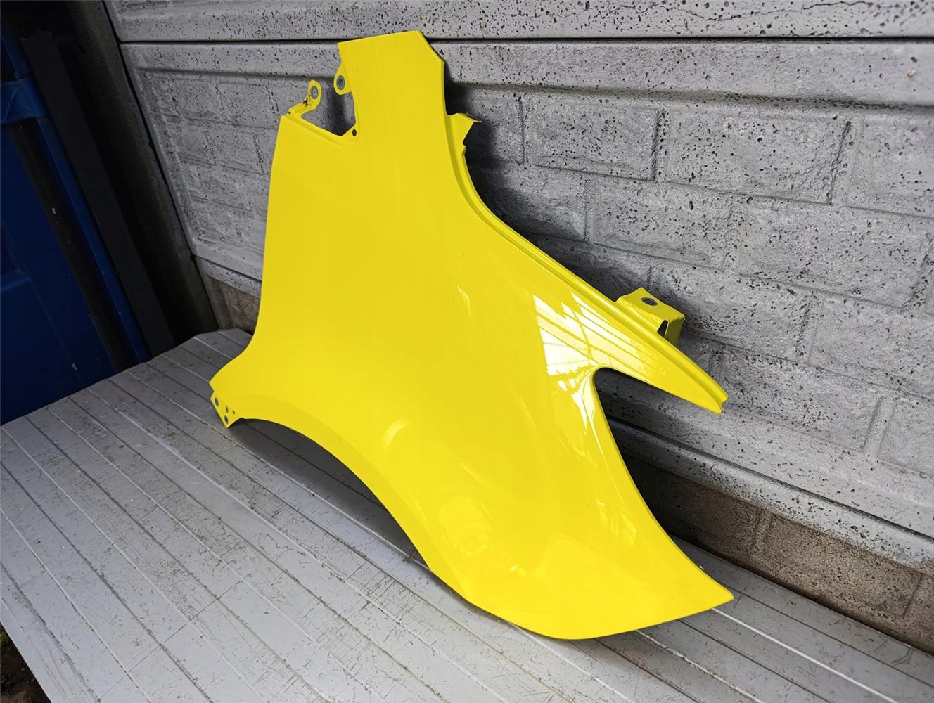 MERCEDES SPRINTER 907 910 18-24 BŁOTNIK PRAWY ORYGINAŁ (17715654377)