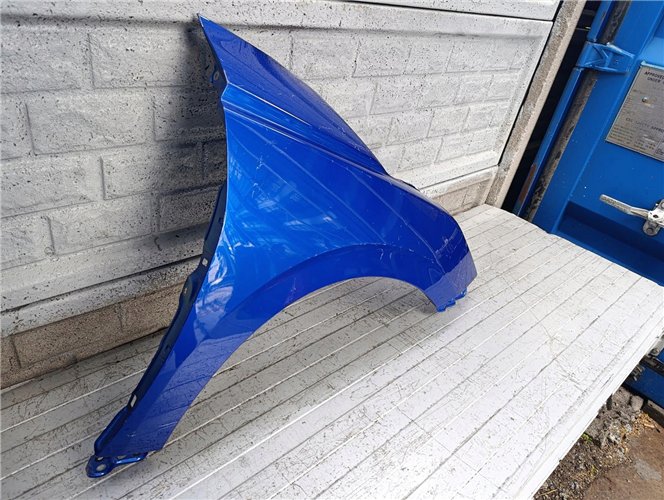 SUZUKI SWIFT Mk9 BŁOTNIK PRZEDNI PRAWY ORYGINAŁ (17715667929)