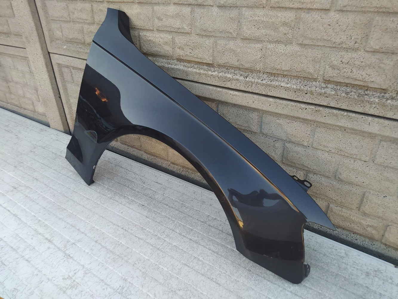 AUDI A4 B8 09-12 PRZED LIFTEM BŁOTNIK PRAWY PRZÓD - (12314784544)