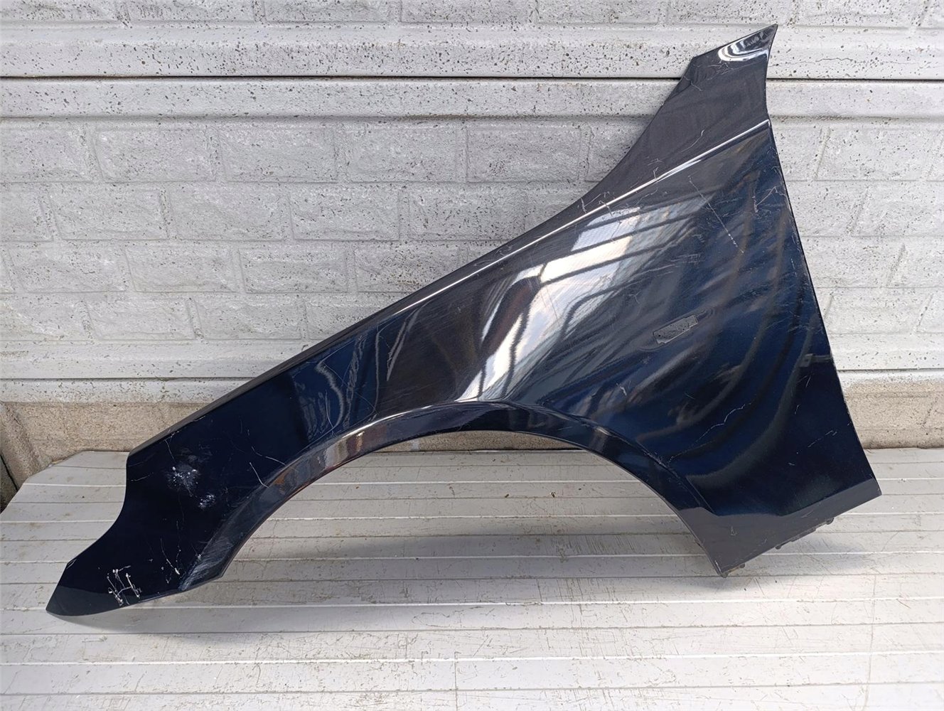 BMW 5 V E60 E61 2003-2010 BŁOTNIK PRZEDNI LEWY ORYGINAŁ (17715697447)