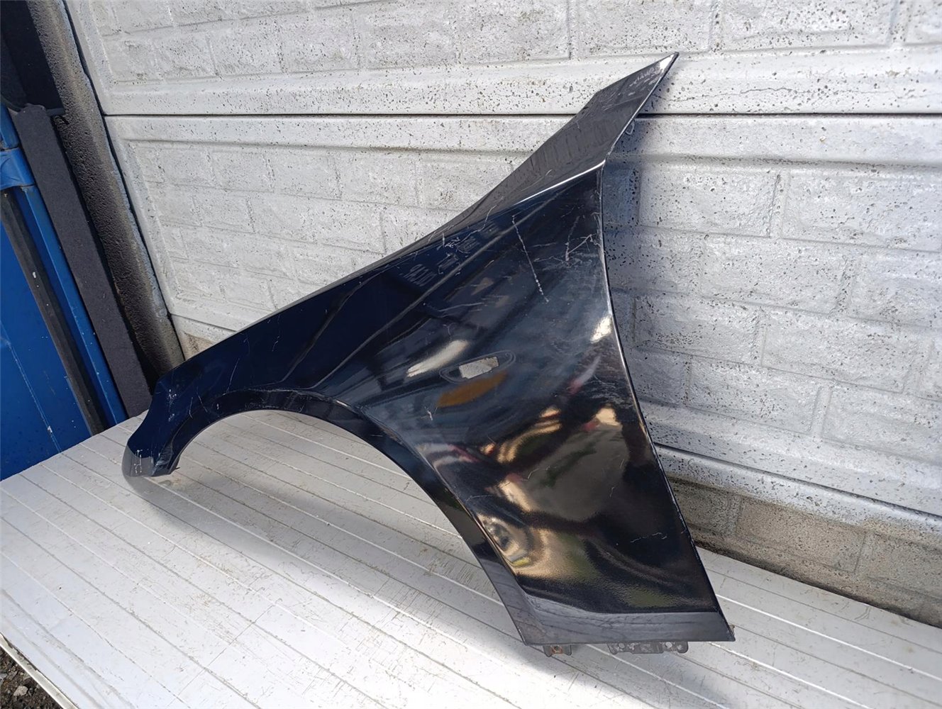 BMW 5 V E60 E61 2003-2010 BŁOTNIK PRZEDNI LEWY ORYGINAŁ (17715697447)