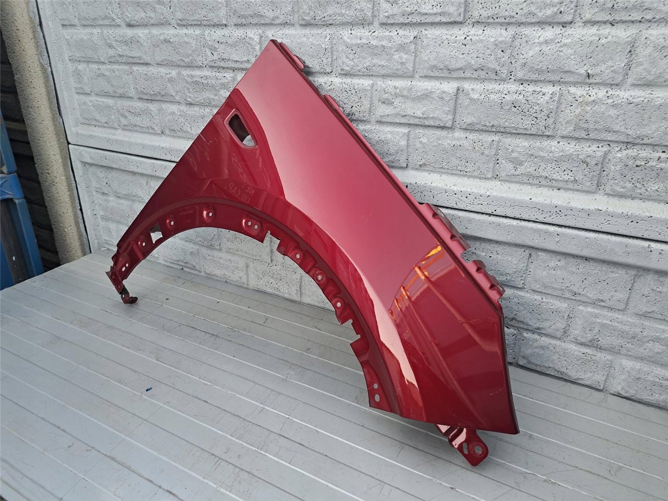 OPEL GRANDLAND X 17-25 BŁOTNIK PRAWY PRZEDNI ORYGINAŁ (17718175809)