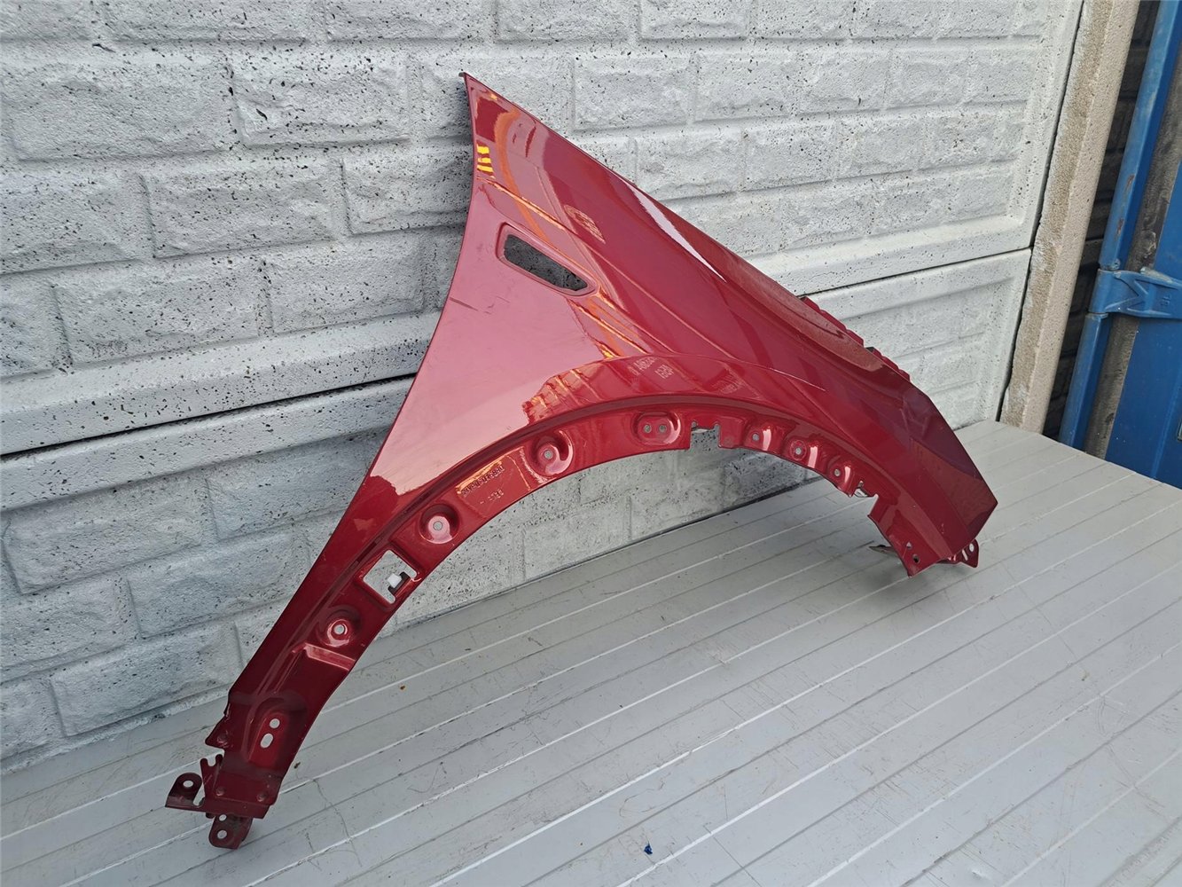 OPEL GRANDLAND X 17-25 BŁOTNIK PRAWY PRZEDNI ORYGINAŁ (17718175809)