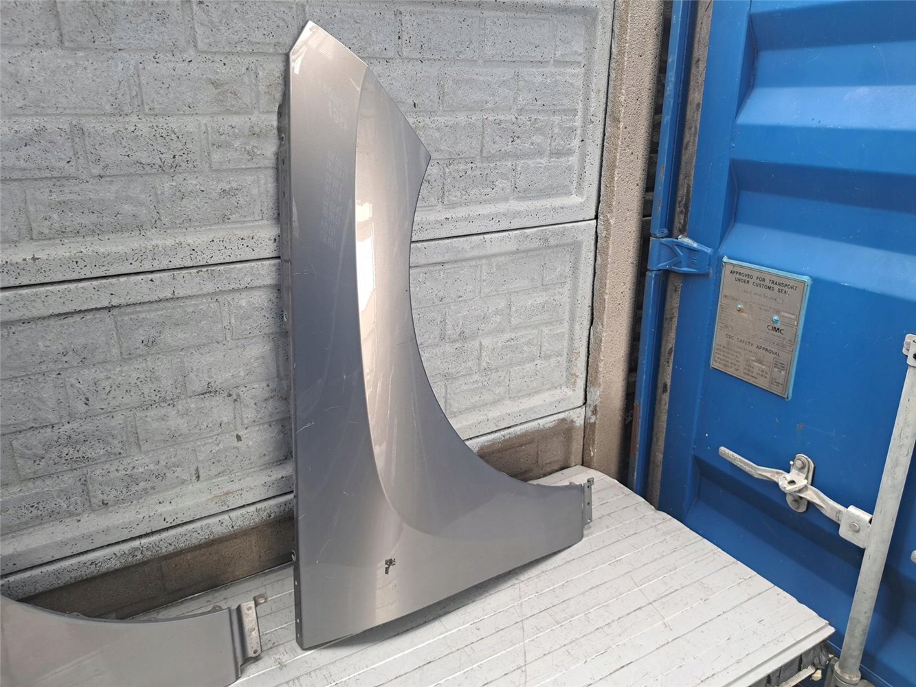 BMW iX i-X BŁOTNIK PRAWY PRZEDNI ORYGINAŁ (17718181777)