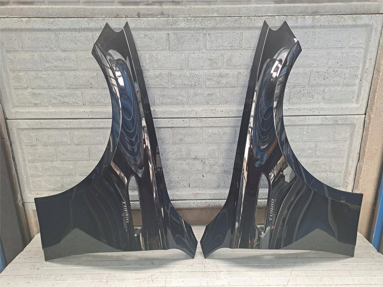 MERCEDES E-KLASA W214 W 214 HYBRID AMG E53 24- BŁOTNIK LEWY/PRAWY ORYGINAŁ (17718199862)