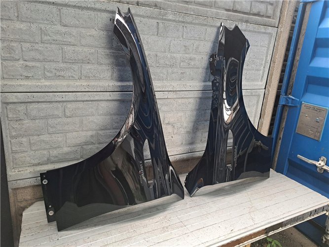 MERCEDES E-KLASA W214 W 214 HYBRID AMG E53 24- BŁOTNIK LEWY/PRAWY ORYGINAŁ (17718199862)